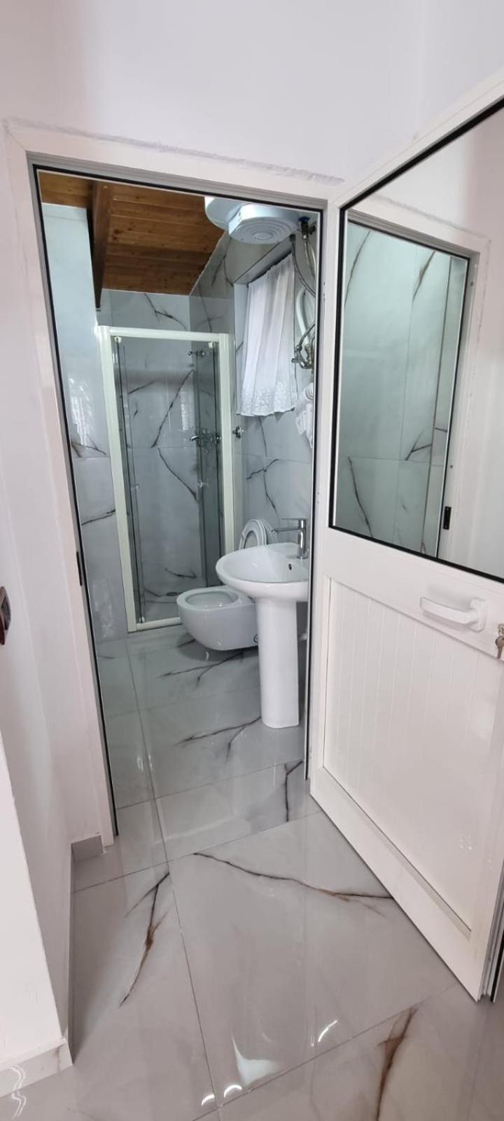 Hotel Restorant Olti Shetaj 外观 照片